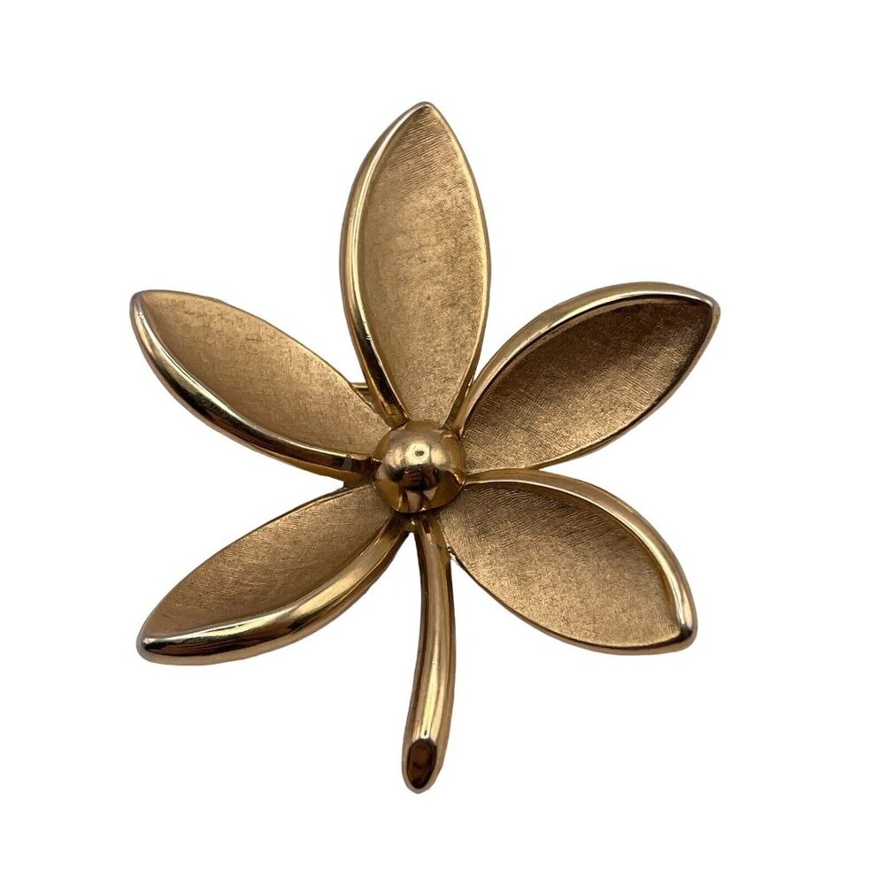 VTG Crown Trifari Classic Flower Pin Brooch Brushed‎ Polished Gold Tone Chunky